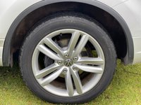 USED 2013 13 VOLKSWAGEN TOUAREG 3.0 V6 ALTITUDE TDI BLUEMOTION TECHNOLOGY 5d 242 BHP BLUETOOTH + AUDIO CONNECTIVITY + CRUISE CONTROL + SAT NAVIGATION + DAB RADIO ++