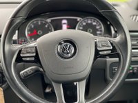 USED 2013 13 VOLKSWAGEN TOUAREG 3.0 V6 ALTITUDE TDI BLUEMOTION TECHNOLOGY 5d 242 BHP BLUETOOTH + AUDIO CONNECTIVITY + CRUISE CONTROL + SAT NAVIGATION + DAB RADIO ++
