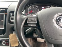 USED 2013 13 VOLKSWAGEN TOUAREG 3.0 V6 ALTITUDE TDI BLUEMOTION TECHNOLOGY 5d 242 BHP BLUETOOTH + AUDIO CONNECTIVITY + CRUISE CONTROL + SAT NAVIGATION + DAB RADIO ++