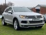 USED 2013 13 VOLKSWAGEN TOUAREG 3.0 V6 ALTITUDE TDI BLUEMOTION TECHNOLOGY 5d 242 BHP BLUETOOTH + AUDIO CONNECTIVITY + CRUISE CONTROL + SAT NAVIGATION + DAB RADIO ++