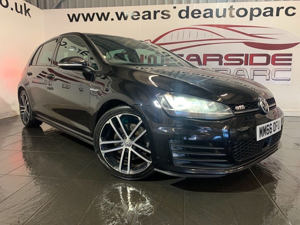 View our VOLKSWAGEN GOLF