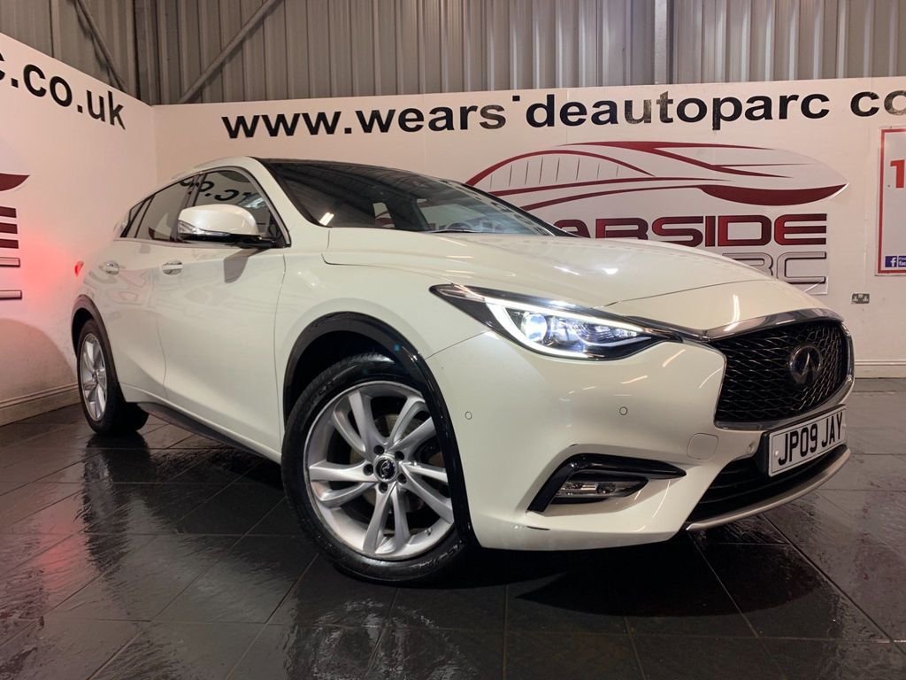 View our INFINITI Q30