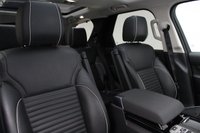 USED 2017 67 LAND ROVER DISCOVERY 3.0 TD6 HSE 5DR AUTO 255 BHP FULL LAND ROVER SERVICE HISTORY + HEATED/COOLED LEATHER SEATS + 7 SEATS + PANORAMIC ROOF + SATELLITE NAVIGATION + REVERSING CAMERA + PARKING SENSOR + HEATED REAR SEATS + LANE ASSIST SYSTEM + BLIND SPOT MONITOR + BLUETOOTH + CRUISE CONTROL + CLIMATE CONTROL + MULTI FUNCTION WHEEL + ELECTRIC/MEMORY FRONT SEATS + ELECTRIC 3RD ROW SEATS + PRIVACY GLASS + DAB RADIO + MERIDIAN PREMIUM SPEAKERS + ELECTRIC WINDOWS + ELECTRIC/HEATED/FOLDING DOOR MIRRORS + 21 INCH ALLOY WHEELS