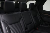 USED 2017 67 LAND ROVER DISCOVERY 3.0 TD6 HSE 5DR AUTO 255 BHP FULL LAND ROVER SERVICE HISTORY + HEATED/COOLED LEATHER SEATS + 7 SEATS + PANORAMIC ROOF + SATELLITE NAVIGATION + REVERSING CAMERA + PARKING SENSOR + HEATED REAR SEATS + LANE ASSIST SYSTEM + BLIND SPOT MONITOR + BLUETOOTH + CRUISE CONTROL + CLIMATE CONTROL + MULTI FUNCTION WHEEL + ELECTRIC/MEMORY FRONT SEATS + ELECTRIC 3RD ROW SEATS + PRIVACY GLASS + DAB RADIO + MERIDIAN PREMIUM SPEAKERS + ELECTRIC WINDOWS + ELECTRIC/HEATED/FOLDING DOOR MIRRORS + 21 INCH ALLOY WHEELS