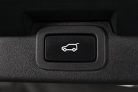 USED 2017 67 LAND ROVER DISCOVERY 3.0 TD6 HSE 5DR AUTO 255 BHP FULL LAND ROVER SERVICE HISTORY + HEATED/COOLED LEATHER SEATS + 7 SEATS + PANORAMIC ROOF + SATELLITE NAVIGATION + REVERSING CAMERA + PARKING SENSOR + HEATED REAR SEATS + LANE ASSIST SYSTEM + BLIND SPOT MONITOR + BLUETOOTH + CRUISE CONTROL + CLIMATE CONTROL + MULTI FUNCTION WHEEL + ELECTRIC/MEMORY FRONT SEATS + ELECTRIC 3RD ROW SEATS + PRIVACY GLASS + DAB RADIO + MERIDIAN PREMIUM SPEAKERS + ELECTRIC WINDOWS + ELECTRIC/HEATED/FOLDING DOOR MIRRORS + 21 INCH ALLOY WHEELS