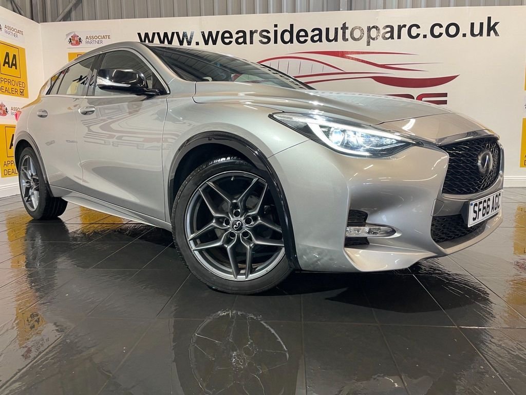 View our INFINITI Q30