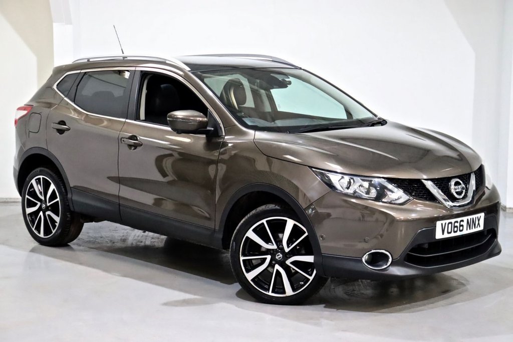 View our NISSAN QASHQAI