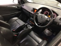 USED 2010 60 VAUXHALL ASTRA 2.0 VXR ARCTIC EDITION 3d 236 BHP * 19 INCH ALLOYS * AIR CON * MOT OCT 2021 * 2 KEYS * HEATED LEATHER  FRONT SEATS *
