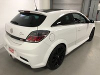 USED 2010 60 VAUXHALL ASTRA 2.0 VXR ARCTIC EDITION 3d 236 BHP * 19 INCH ALLOYS * AIR CON * MOT OCT 2021 * 2 KEYS * HEATED LEATHER  FRONT SEATS *