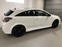 USED 2010 60 VAUXHALL ASTRA 2.0 VXR ARCTIC EDITION 3d 236 BHP * 19 INCH ALLOYS * AIR CON * MOT OCT 2021 * 2 KEYS * HEATED LEATHER  FRONT SEATS *