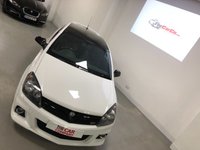 USED 2010 60 VAUXHALL ASTRA 2.0 VXR ARCTIC EDITION 3d 236 BHP * 19 INCH ALLOYS * AIR CON * MOT OCT 2021 * 2 KEYS * HEATED LEATHER  FRONT SEATS *
