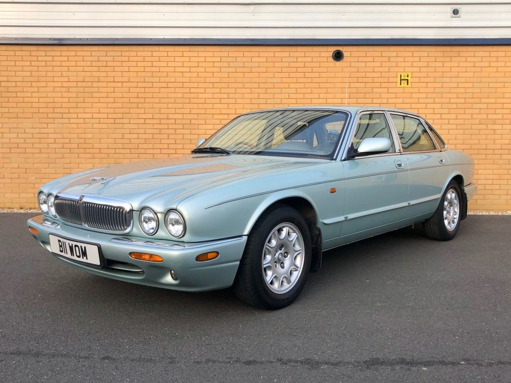 USED 1999 B JAGUAR XJ SOVEREIGN  // 4.0 V8 // SWB 4d // 290 BHP // Px swap 