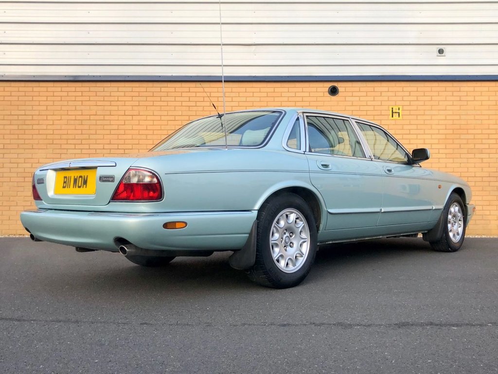 USED 1999 B JAGUAR XJ SOVEREIGN  // 4.0 V8 // SWB 4d // 290 BHP // Px swap 