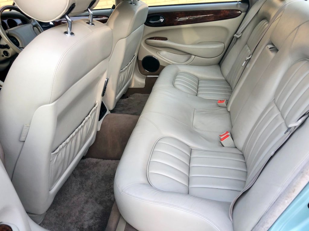 USED 1999 B JAGUAR XJ SOVEREIGN  // 4.0 V8 // SWB 4d // 290 BHP // Px swap 
