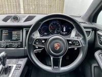 USED 2015 15 PORSCHE MACAN 3.6 TURBO PDK 5d 400 BHP 