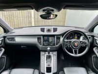 USED 2015 15 PORSCHE MACAN 3.6 TURBO PDK 5d 400 BHP 