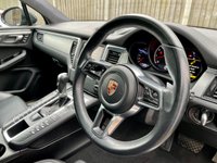 USED 2015 15 PORSCHE MACAN 3.6 TURBO PDK 5d 400 BHP 