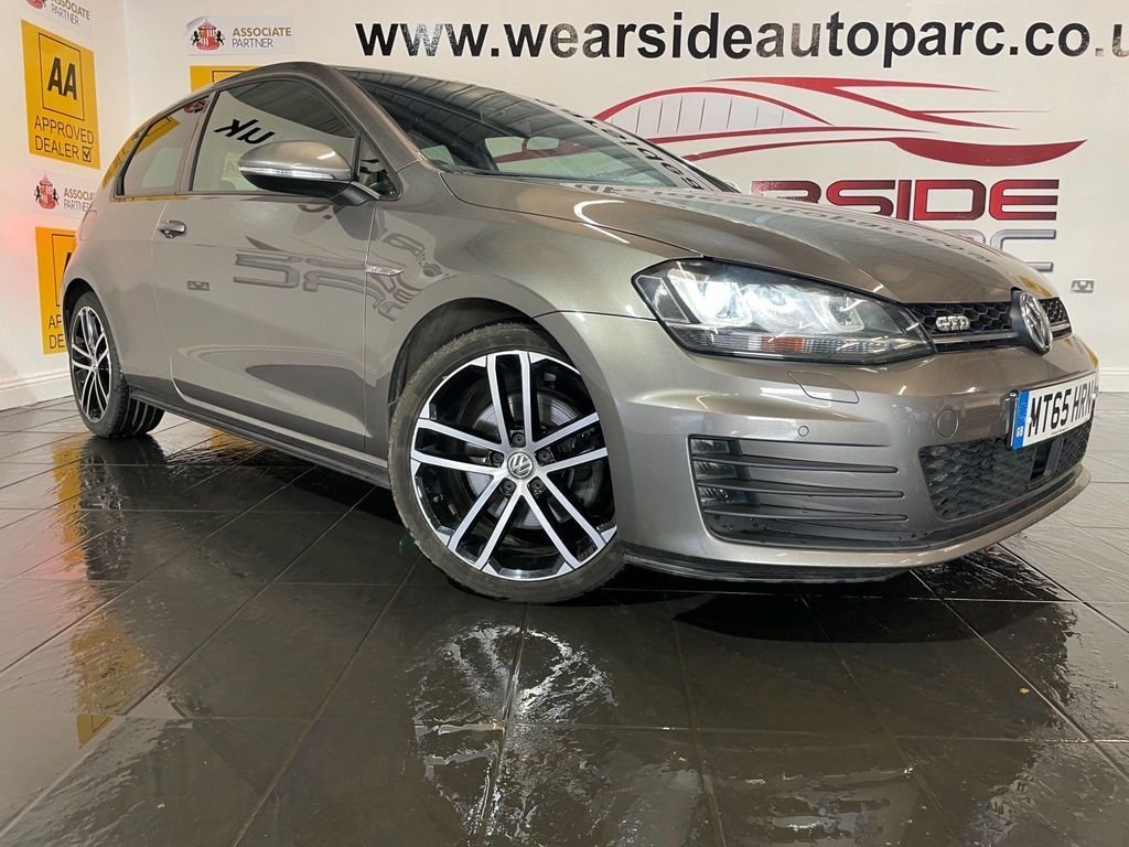 View our VOLKSWAGEN GOLF