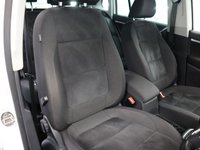 USED 2013 13 VOLKSWAGEN TIGUAN 1.4 SE TSI BLUEMOTION TECHNOLOGY 5d 158 BHP TALL RIDING CROSSOVER COMBINES THE USABILITY OF THE GOLF.