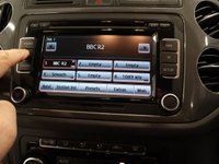 USED 2013 13 VOLKSWAGEN TIGUAN 1.4 SE TSI BLUEMOTION TECHNOLOGY 5d 158 BHP TALL RIDING CROSSOVER COMBINES THE USABILITY OF THE GOLF.