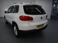 USED 2013 13 VOLKSWAGEN TIGUAN 1.4 SE TSI BLUEMOTION TECHNOLOGY 5d 158 BHP TALL RIDING CROSSOVER COMBINES THE USABILITY OF THE GOLF.