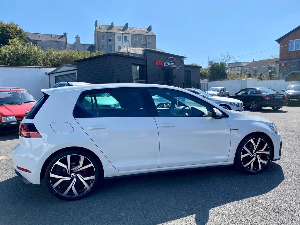 USED 2017 17 VOLKSWAGEN GOLF 2.0 GTD TDI 5d 182 BHP VIRTUAL DASH