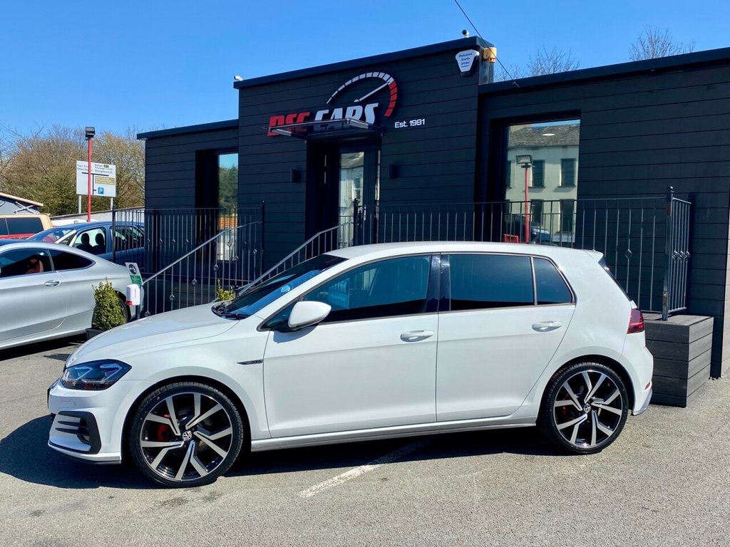 USED 2017 17 VOLKSWAGEN GOLF 2.0 GTD TDI 5d 182 BHP VIRTUAL DASH