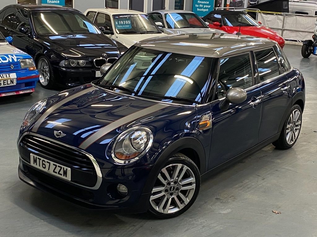 View our MINI HATCH COOPER