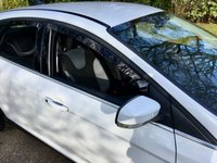 USED 2011 61 FORD FOCUS 1.6 ZETEC 5d AUTO 124 BHP ONLY 23,500 MILES// 1 LADY OWNER SINCE 2013/BLUETOOTH/DAB/CRUISE CONTROL 124 BHP ONLY 23,500 MILES// 1 LADY OWNER SINCE 2013/BLUETOOTH/DAB/CRUISE CONTROL