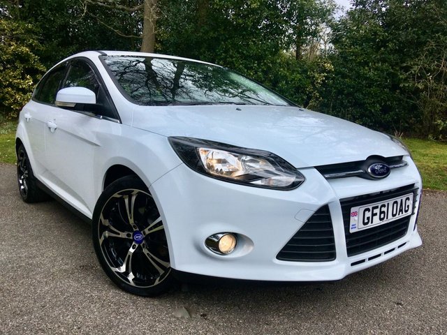 2011 61 Ford Focus 1.6 ZETEC 5d AUTO 124 BHP ONLY 23,500 MILES// 1 LADY OWNER SINCE 2013/BLUETOOTH/DAB/CRUISE CONTROL