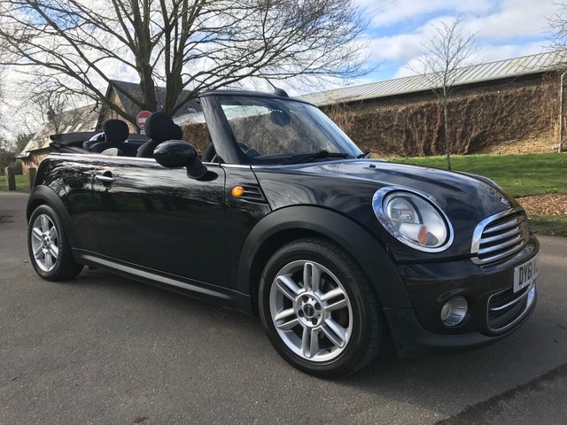 2011 61 MINI Convertible 1.6 COOPER 2d 122 BHP