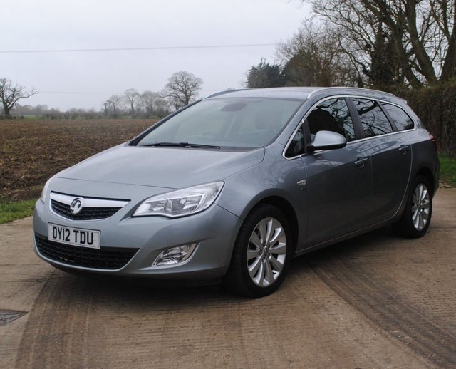2012 12 Vauxhall Astra 1.6 SE 5d 113 BHP