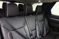 USED 2017 17 LAND ROVER DISCOVERY 3.0 TD6 FIRST EDITION 5d AUTO 255 BHP REAR SEAT ENTERTAINMENT + SAT NAV