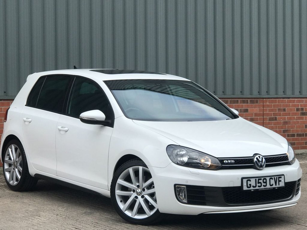 View our VOLKSWAGEN GOLF