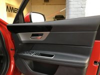 USED 2018 67 JAGUAR XF 2.0 D PRESTIGE 4d 177 BHP 
