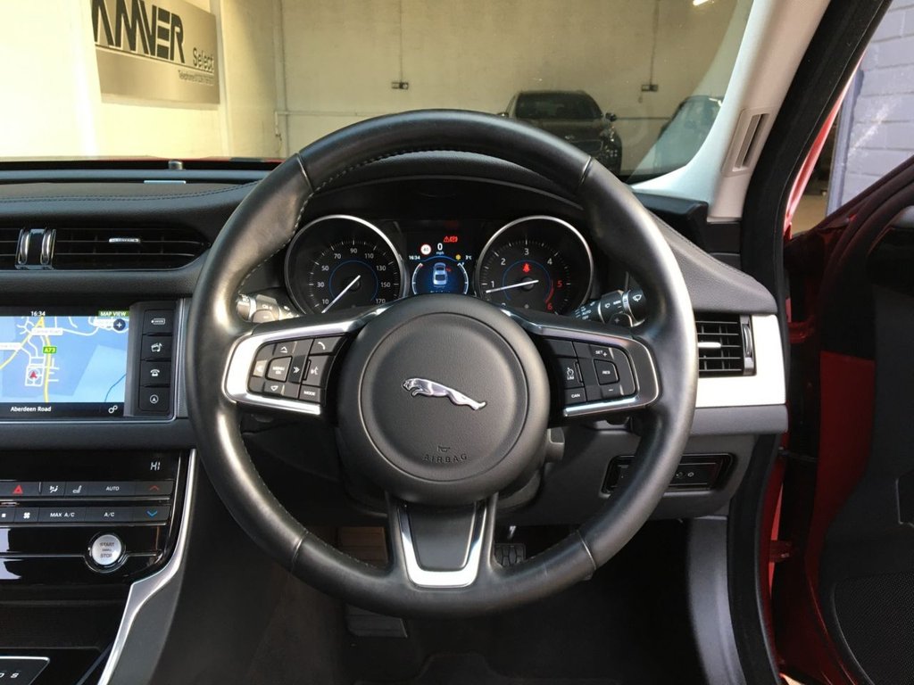 USED 2018 67 JAGUAR XF 2.0 D PRESTIGE 4d 177 BHP 