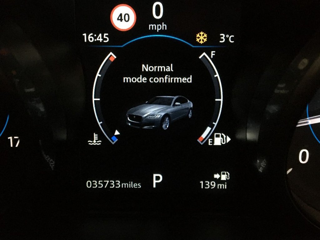 USED 2018 67 JAGUAR XF 2.0 D PRESTIGE 4d 177 BHP 