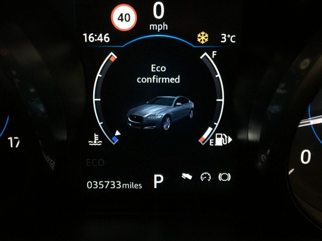 USED 2018 67 JAGUAR XF 2.0 D PRESTIGE 4d 177 BHP 
