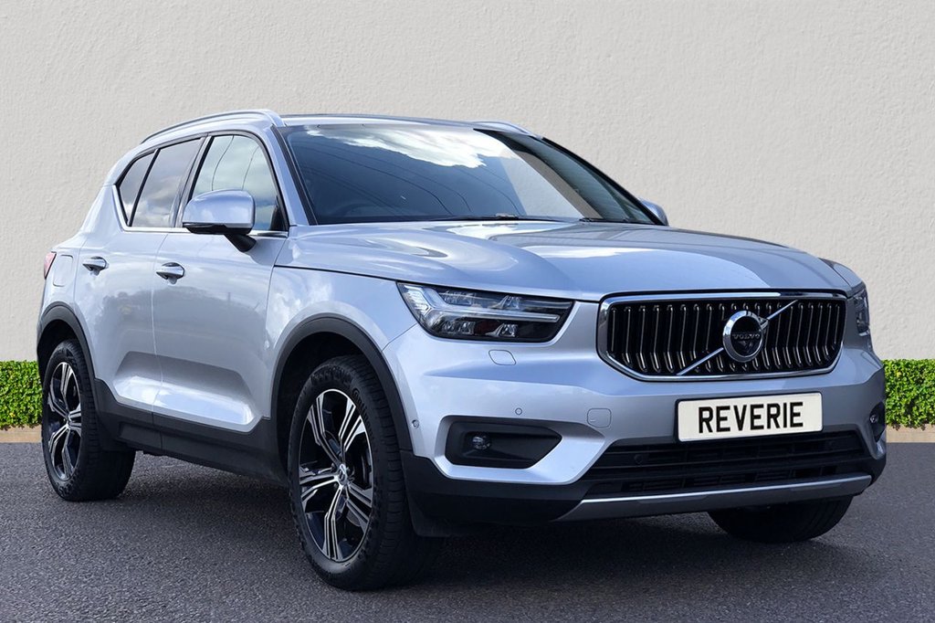 View our VOLVO XC40