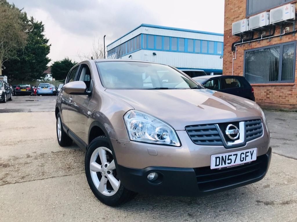 View our NISSAN QASHQAI