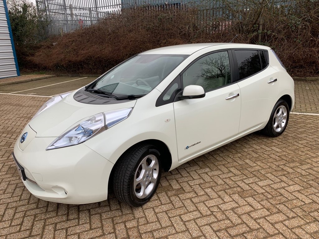 View our NISSAN LEAF