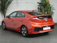 USED 2017 67 HYUNDAI IONIQ 1.6 PREMIUM SE 5d SAT NAV LEATHER HEATED SEATS