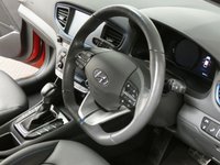 USED 2017 67 HYUNDAI IONIQ 1.6 PREMIUM SE 5d SAT NAV LEATHER HEATED SEATS