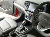 USED 2017 67 HYUNDAI IONIQ 1.6 PREMIUM SE 5d SAT NAV LEATHER HEATED SEATS