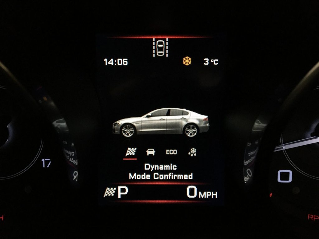 USED 2016 65 JAGUAR XE 2.0 PRESTIGE 4d 161 BHP 