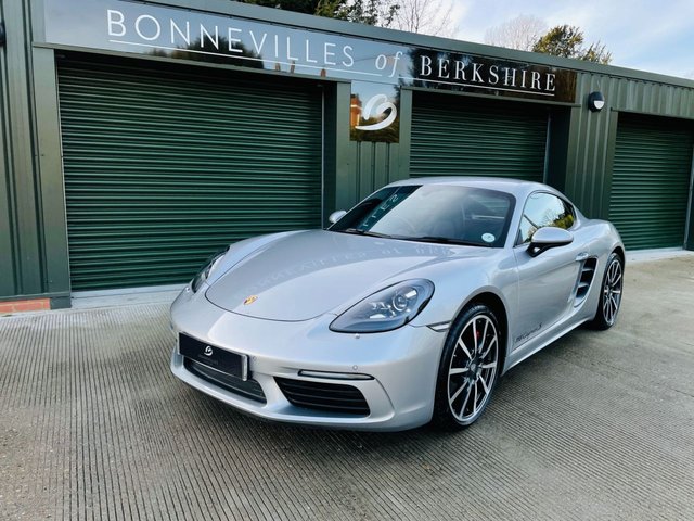 2018 18 Porsche 718 2.5 CAYMAN S PDK 2d 345 BHP