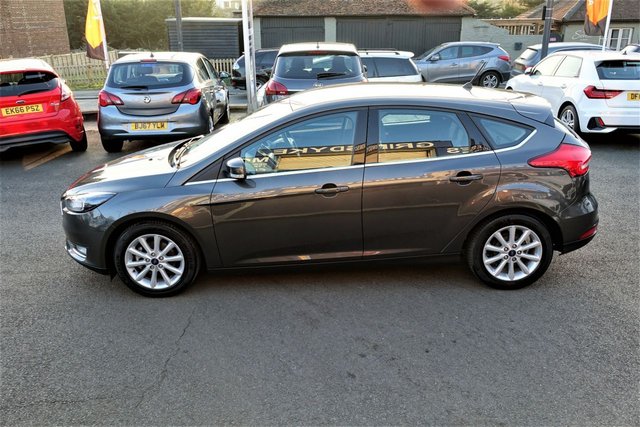 View our FORD FOCUS