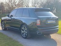 USED 2020 69 ROLLS-ROYCE CULLINAN 6.7 V12 5d 564 BHP VAT QUALIFYING STARLIGHT DARK EMERALD GREEN