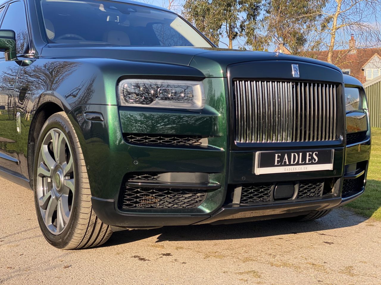Siêu SUV RollsRoyce Cullinan thứ 11 về Việt Nam giá hơn 37 tỷ đồng TinXeNet