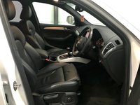 USED 2012 62 AUDI Q5 2.0 TDI QUATTRO S LINE S/S 5d 175 BHP High Spec Model, Glacier White